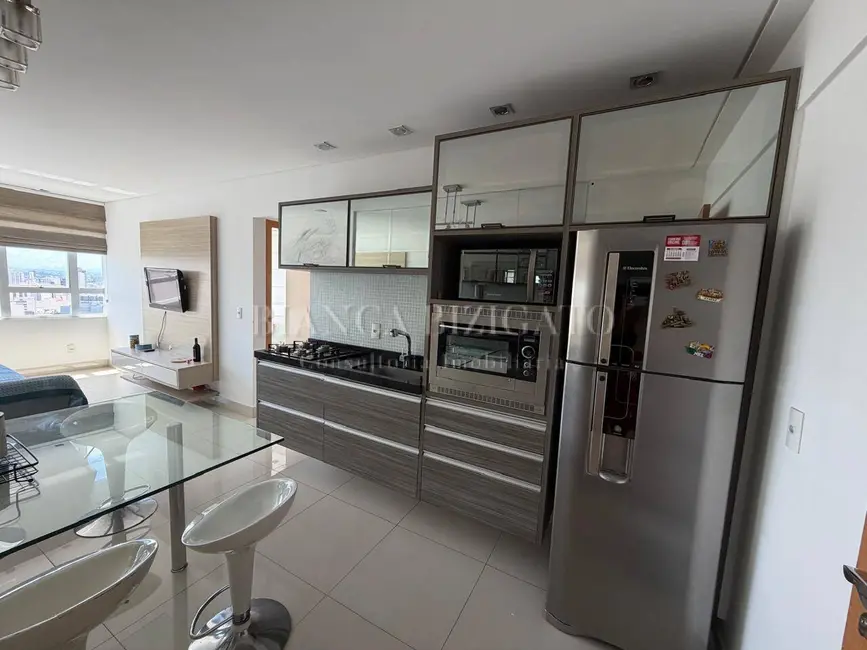 Apartamento com 2 quartos à venda, 47m2 em Centro, Curitiba - PR - imagem 1 Foto 1 de Apartamento com 2 quartos à venda, 47m2 em Centro, Curitiba - PR