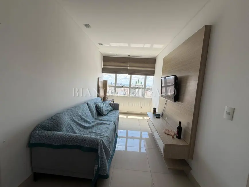 Apartamento com 2 quartos à venda, 47m2 em Centro, Curitiba - PR - imagem 6 Foto 6 de Apartamento com 2 quartos à venda, 47m2 em Centro, Curitiba - PR