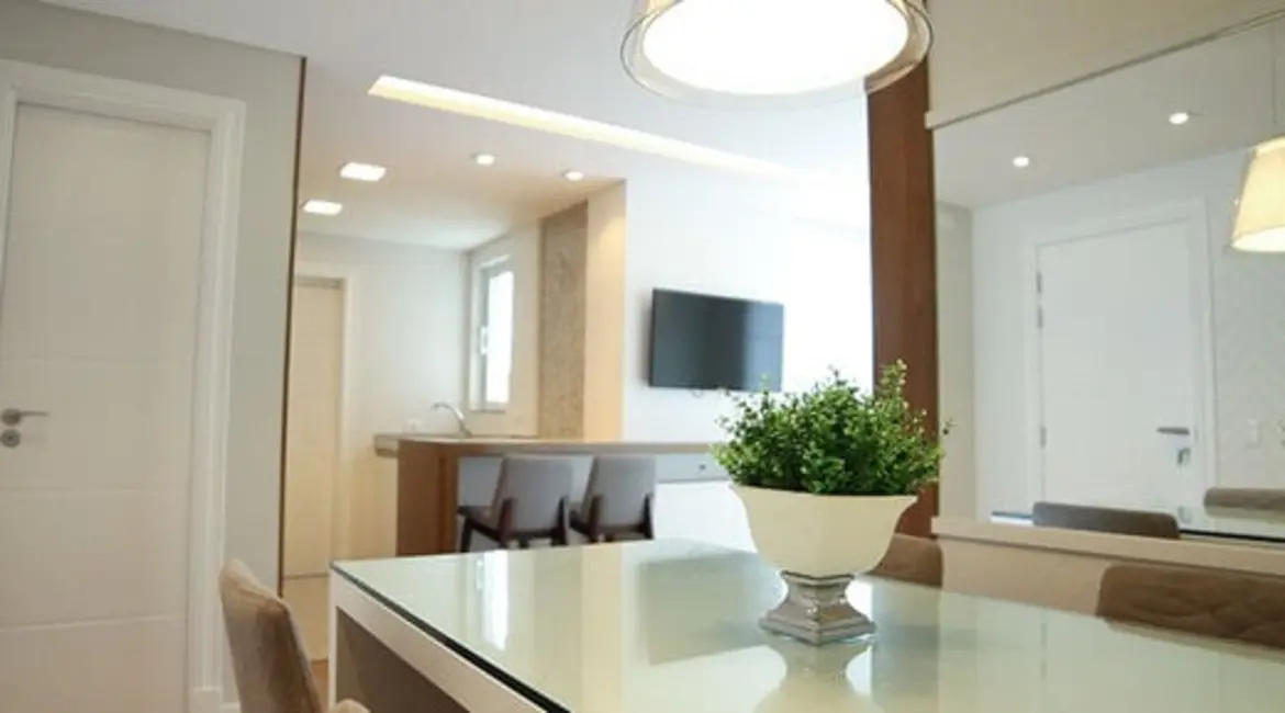 Apartamento com 3 quartos à venda, 91m2 em Curitiba - PR - imagem 3 Foto 3 de Apartamento com 3 quartos à venda, 91m2 em Curitiba - PR