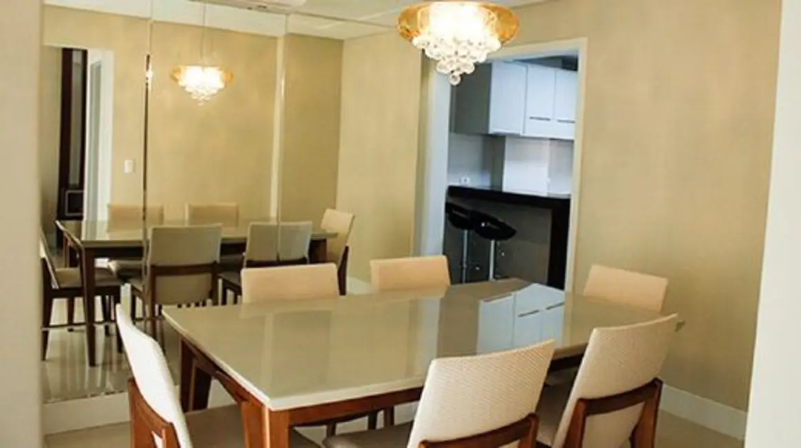 Apartamento com 3 quartos à venda, 127m2 em Cabral, Curitiba - PR - imagem 4 Foto 4 de Apartamento com 3 quartos à venda, 127m2 em Cabral, Curitiba - PR