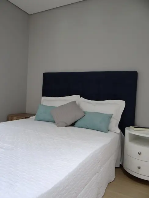 Apartamento com 2 quartos à venda, 73m2 em Cristo Rei, Curitiba - PR - imagem 7 Foto 7 de Apartamento com 2 quartos à venda, 73m2 em Cristo Rei, Curitiba - PR