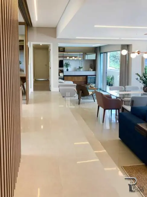 Foto 1 de Apartamento com 3 quartos à venda, 182m2 em Mercês, Curitiba - PR