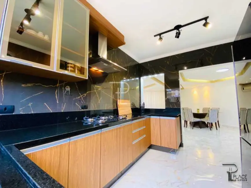 Foto 9 de Casa de Condomínio com 3 quartos à venda, 252m2 em Mercês, Curitiba - PR