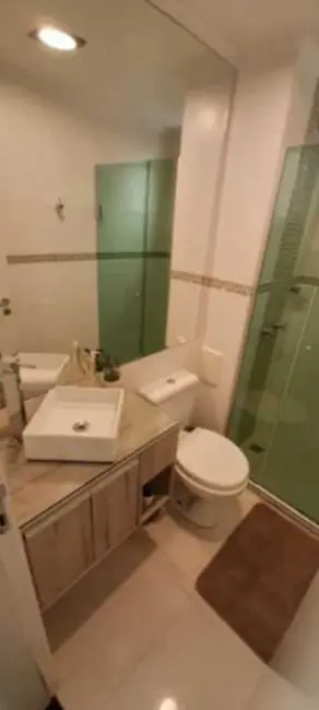 Apartamento com 3 quartos à venda, 70m2 em Capão Raso, Curitiba - PR - imagem 5 Foto 5 de Apartamento com 3 quartos à venda, 70m2 em Capão Raso, Curitiba - PR