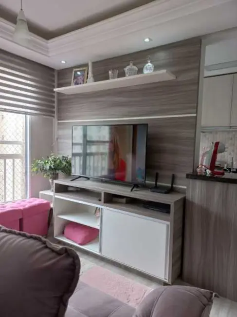 Foto 2 de Apartamento com 2 quartos à venda, 45m2 em Pinheirinho, Curitiba - PR