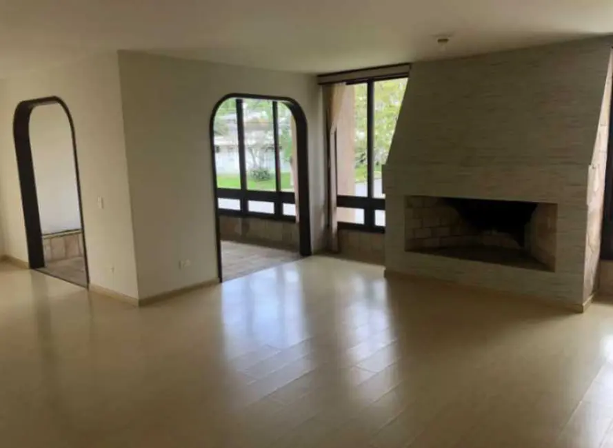 Casa com 5 quartos à venda em Jardim Social, Curitiba - PR - imagem 3 Foto 3 de Casa com 5 quartos à venda em Jardim Social, Curitiba - PR