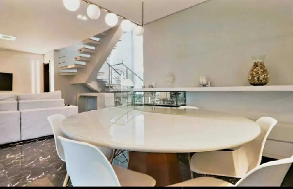 Foto 3 de Casa de Condomínio com 3 quartos à venda, 210m2 em Campo Comprido, Curitiba - PR