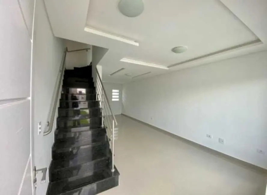 Casa com 2 quartos à venda, 83m2 em Ganchinho, Curitiba - PR - imagem 3 Foto 3 de Casa com 2 quartos à venda, 83m2 em Ganchinho, Curitiba - PR