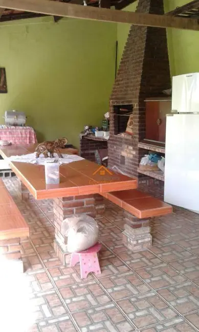 Foto 2 de Casa com 3 quartos à venda, 150m2 em Getuba, Caraguatatuba - SP