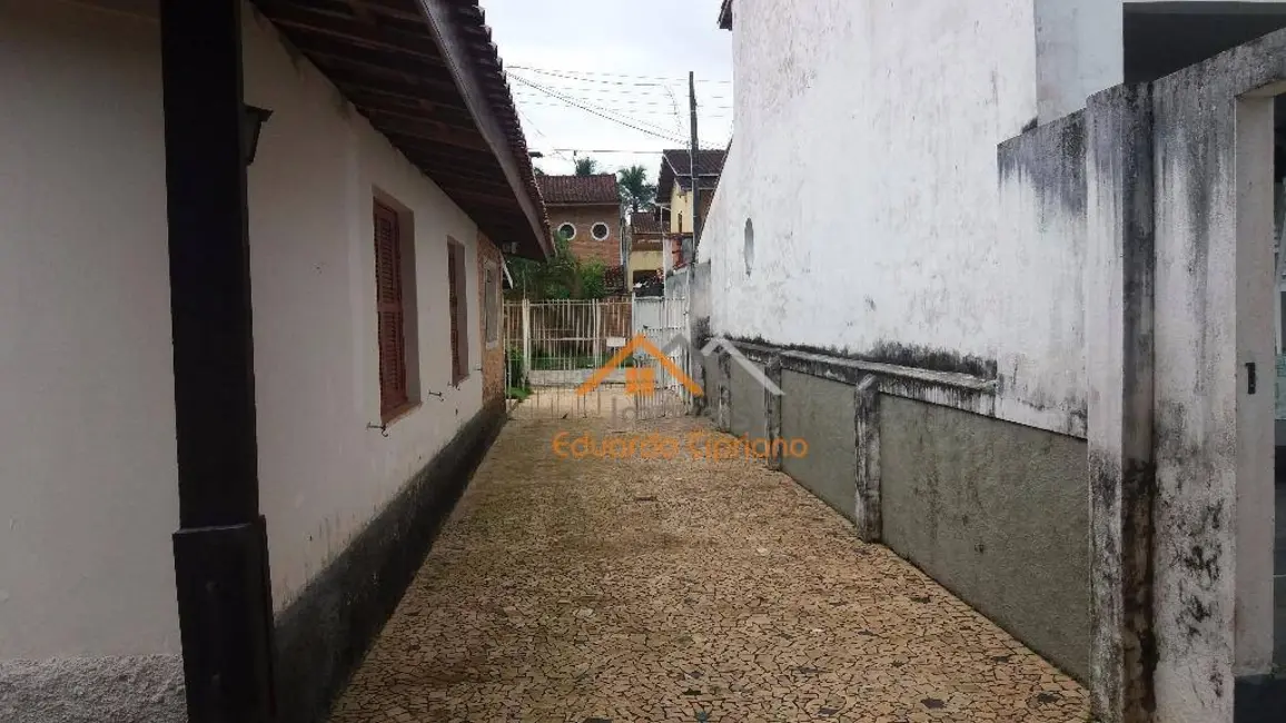 Casa com 2 quartos à venda, 250m2 em Massaguaçu, Caraguatatuba - SP - imagem 6 Foto 6 de Casa com 2 quartos à venda, 250m2 em Massaguaçu, Caraguatatuba - SP