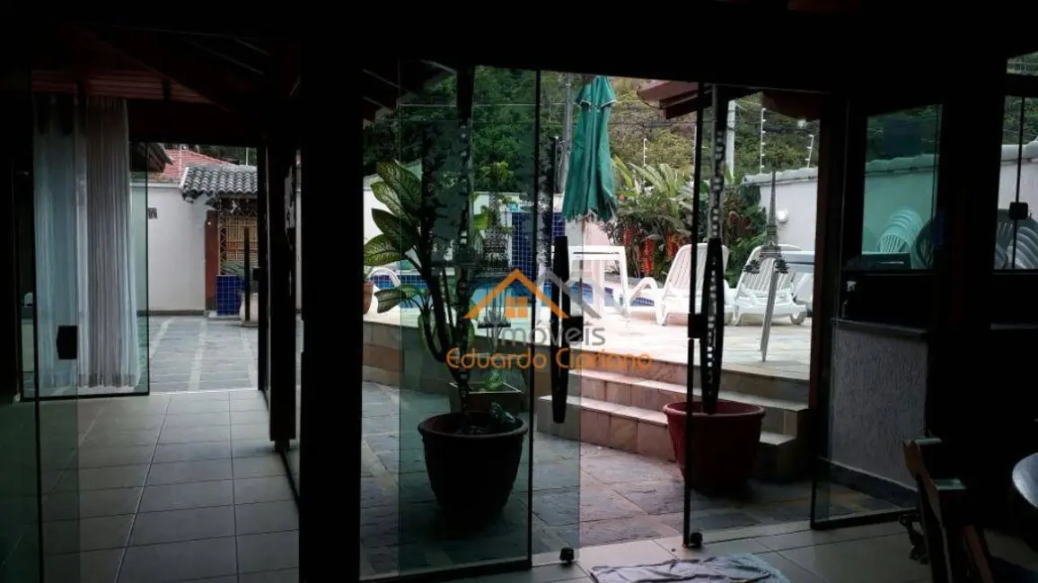 Casa com 4 quartos à venda, 414m2 em Prainha, Caraguatatuba - SP - imagem 5 Foto 5 de Casa com 4 quartos à venda, 414m2 em Prainha, Caraguatatuba - SP