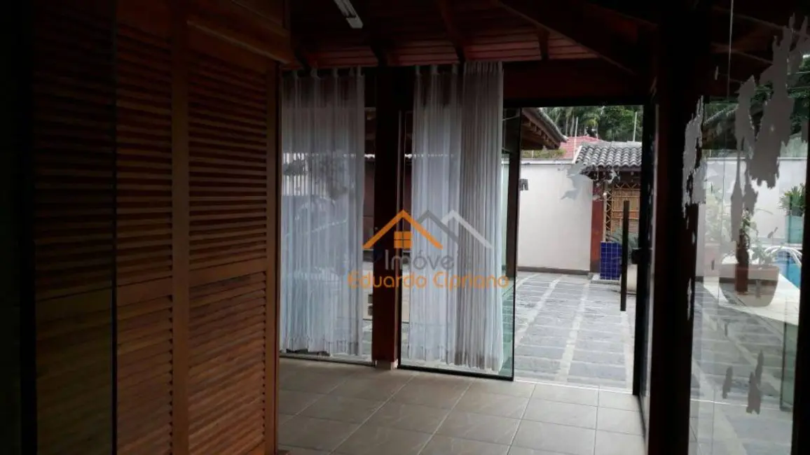 Casa com 4 quartos à venda, 414m2 em Prainha, Caraguatatuba - SP - imagem 9 Foto 9 de Casa com 4 quartos à venda, 414m2 em Prainha, Caraguatatuba - SP