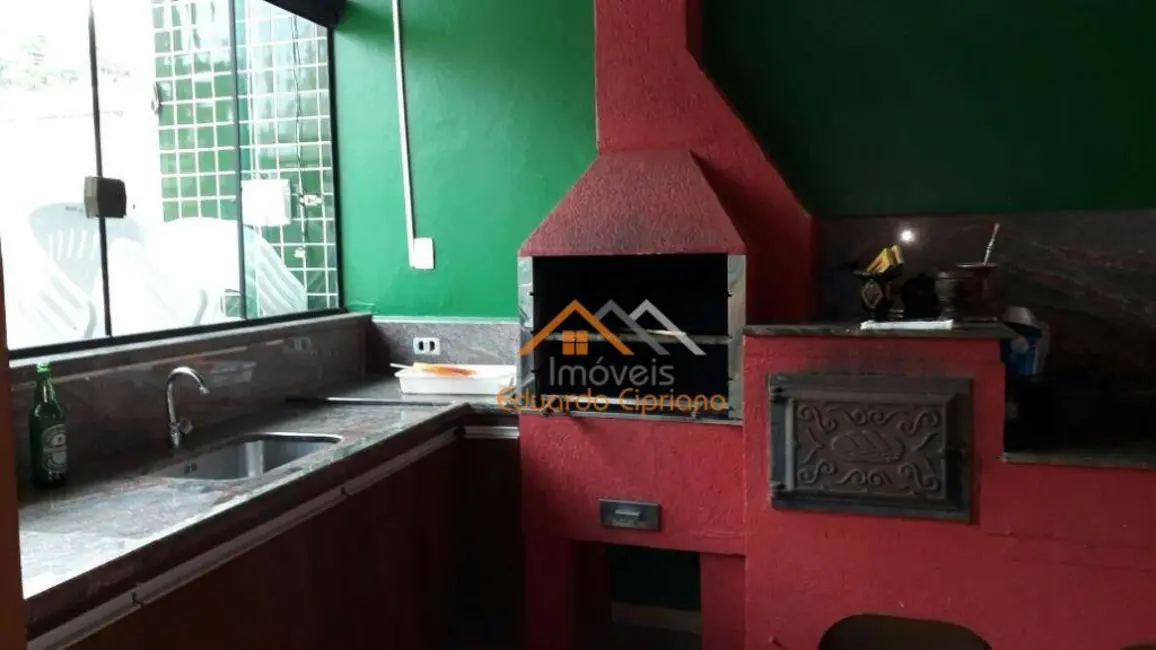 Casa com 4 quartos à venda, 414m2 em Prainha, Caraguatatuba - SP - imagem 8 Foto 8 de Casa com 4 quartos à venda, 414m2 em Prainha, Caraguatatuba - SP