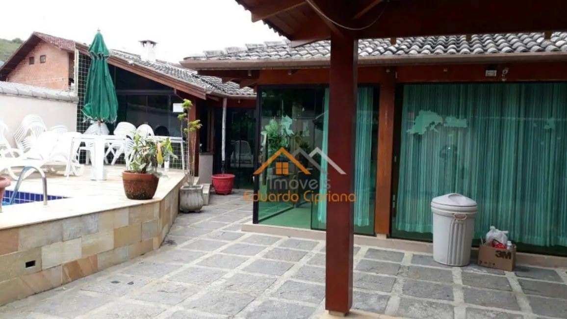 Foto 1 de Casa com 4 quartos à venda, 414m2 em Prainha, Caraguatatuba - SP
