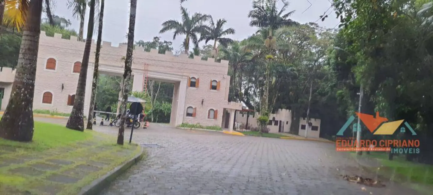 Foto 2 de Casa de Condomínio com 5 quartos à venda, 360m2 em Massaguaçu, Caraguatatuba - SP