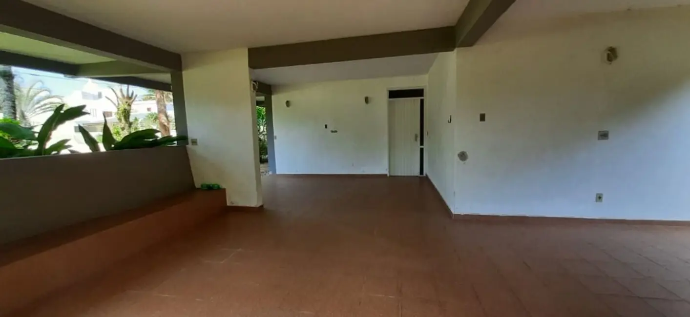 Foto 4 de Casa de Condomínio com 5 quartos à venda, 450m2 em Massaguaçu, Caraguatatuba - SP