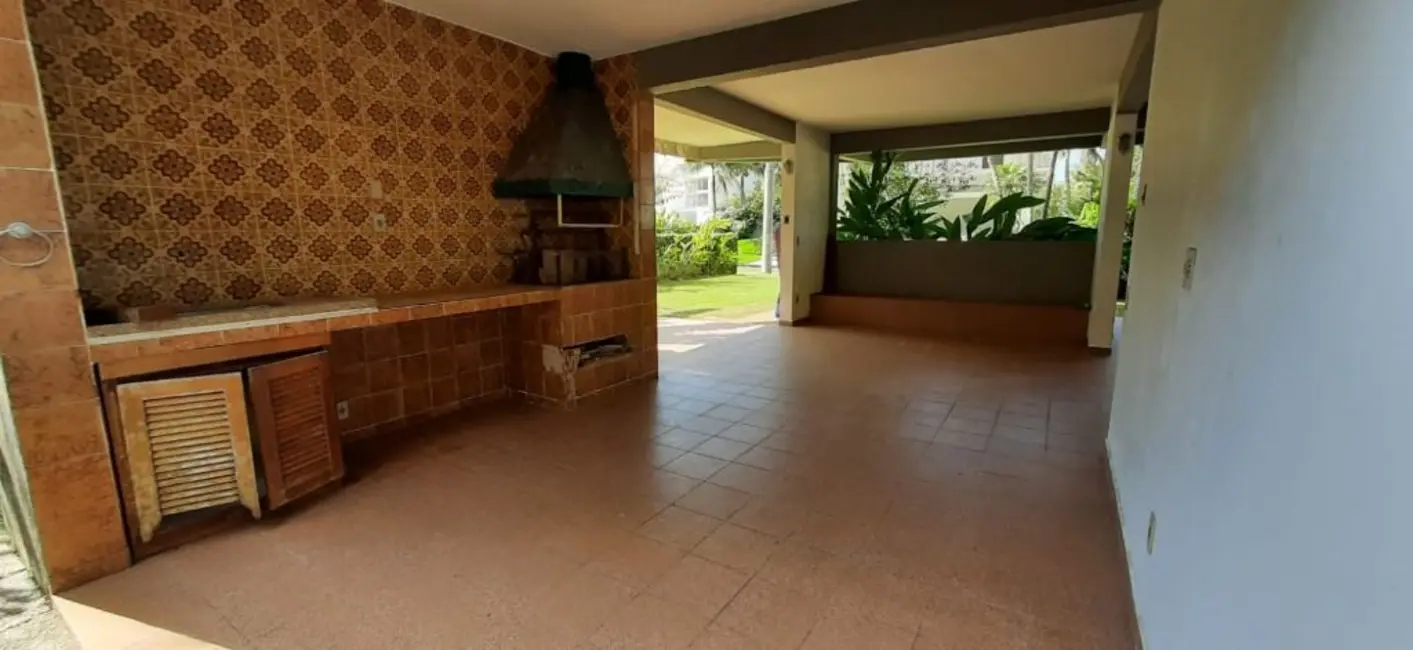 Foto 3 de Casa de Condomínio com 5 quartos à venda, 450m2 em Massaguaçu, Caraguatatuba - SP