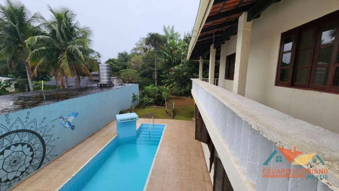 Foto 1 de Chácara com 5 quartos para alugar, 345m2 em Massaguaçu, Caraguatatuba - SP