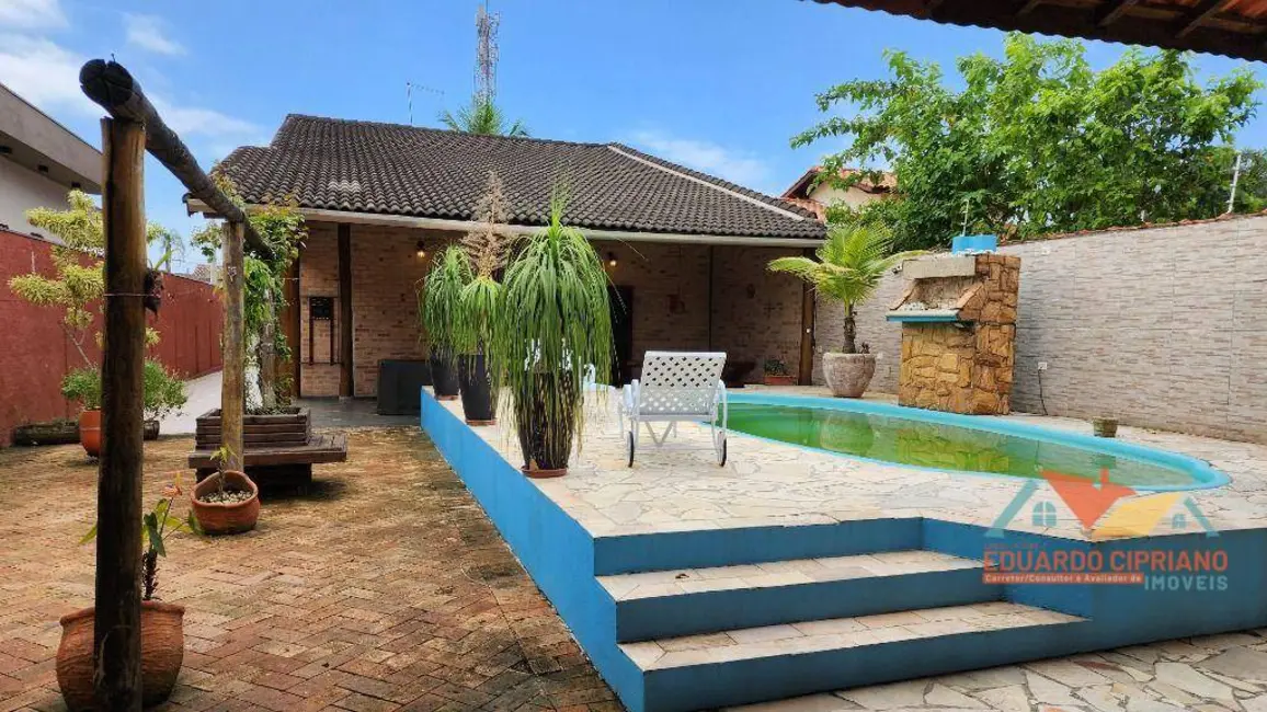 Foto 2 de Casa com 4 quartos à venda, 401m2 em Massaguaçu, Caraguatatuba - SP
