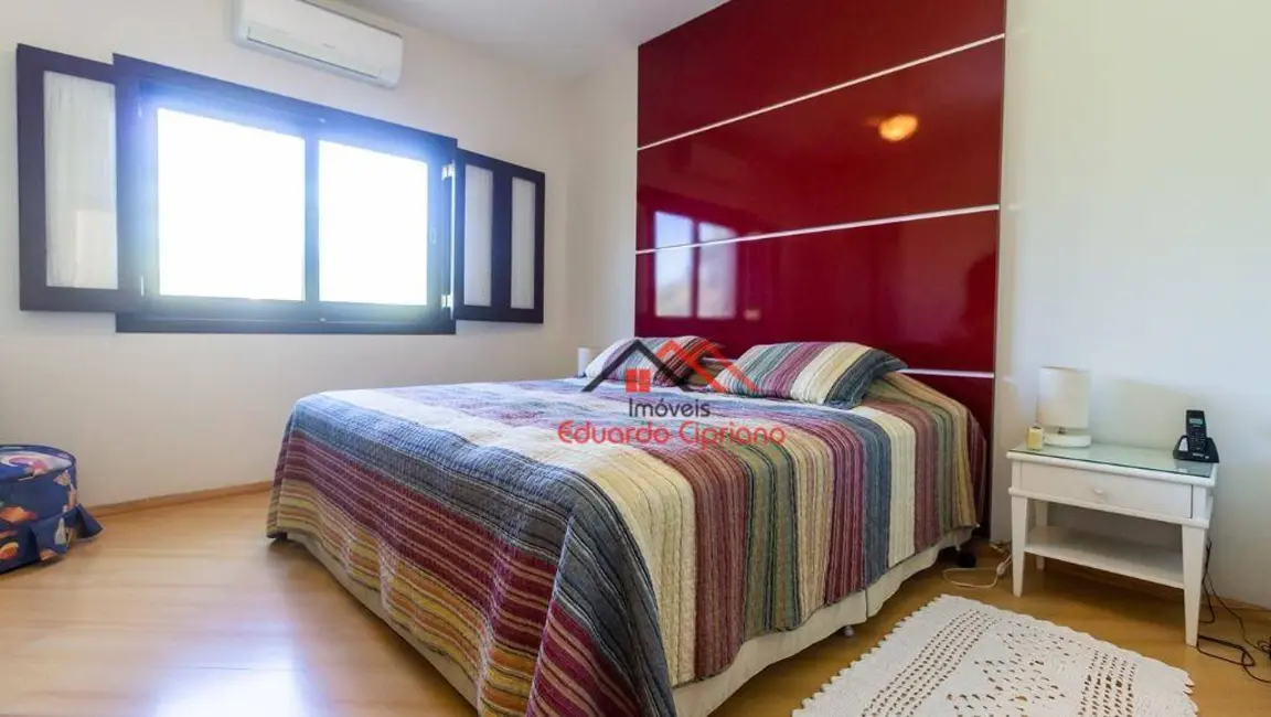 Foto 3 de Casa de Condomínio com 5 quartos à venda, 875m2 em Massaguaçu, Caraguatatuba - SP