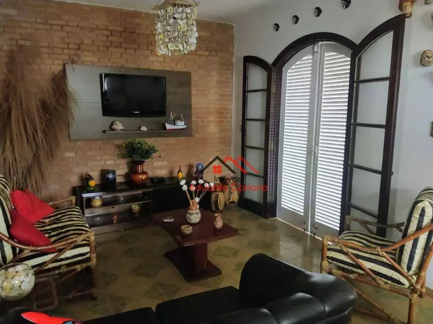 Foto 6 de Sobrado com 4 quartos à venda, 250m2 em Massaguaçu, Caraguatatuba - SP