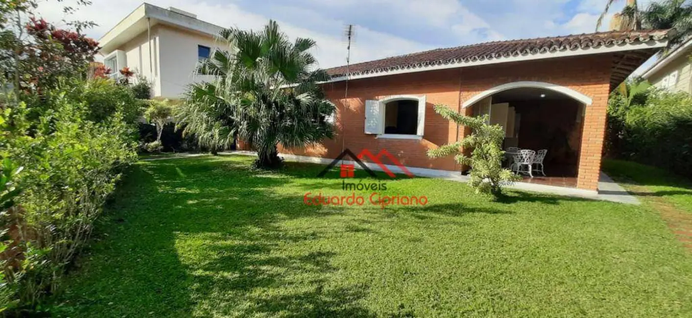 Foto 2 de Casa de Condomínio com 3 quartos à venda, 450m2 em Massaguaçu, Caraguatatuba - SP