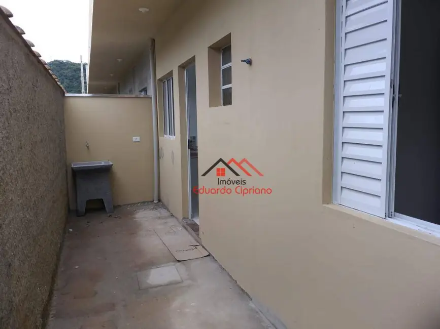 Foto 4 de Casa com 8 quartos à venda, 340m2 em Massaguaçu, Caraguatatuba - SP