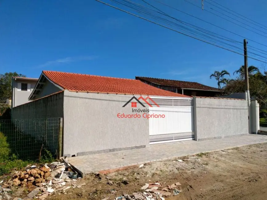 Foto 1 de Casa com 4 quartos à venda, 300m2 em Ubatuba - SP