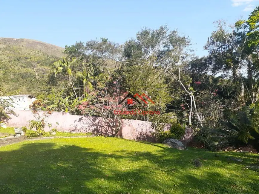 Foto 3 de Chácara com 2 quartos à venda, 1200m2 em Jardim Casa Branca, Caraguatatuba - SP