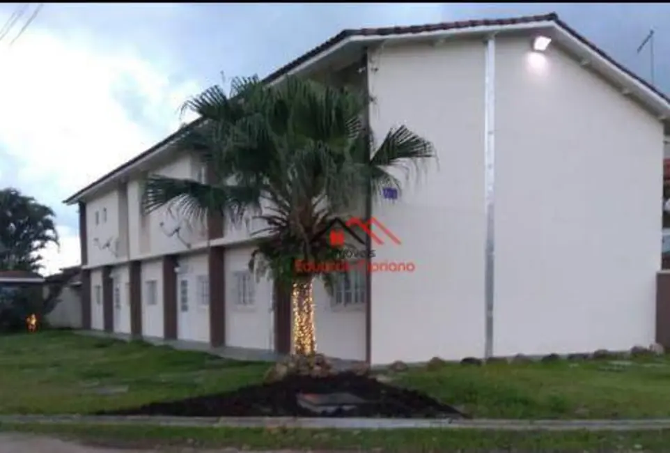 Foto 2 de Casa de Condomínio com 2 quartos à venda, 77m2 em Balneário Copacabana, Caraguatatuba - SP