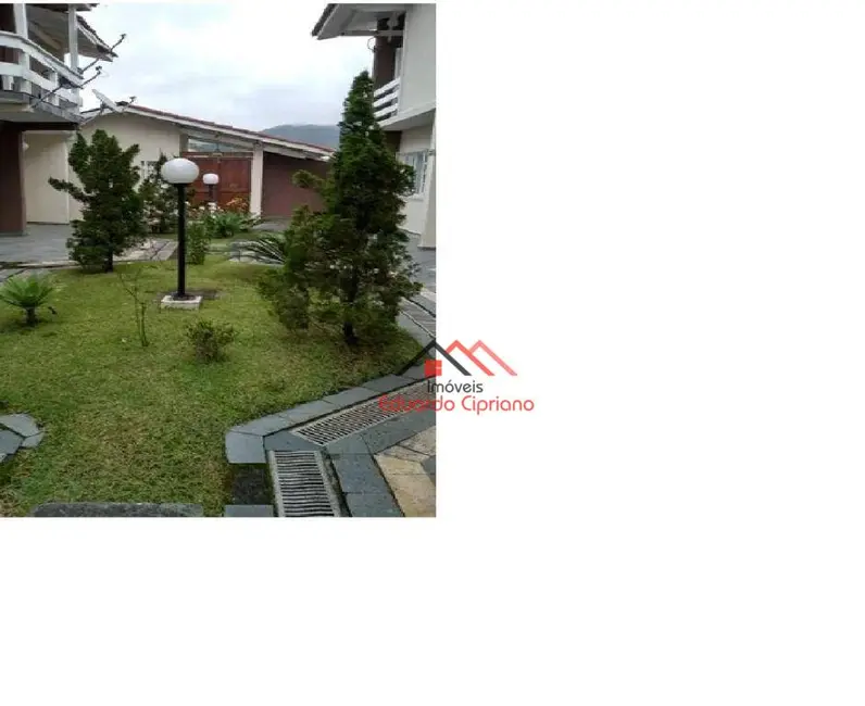 Foto 1 de Casa de Condomínio com 2 quartos à venda, 77m2 em Balneário Copacabana, Caraguatatuba - SP