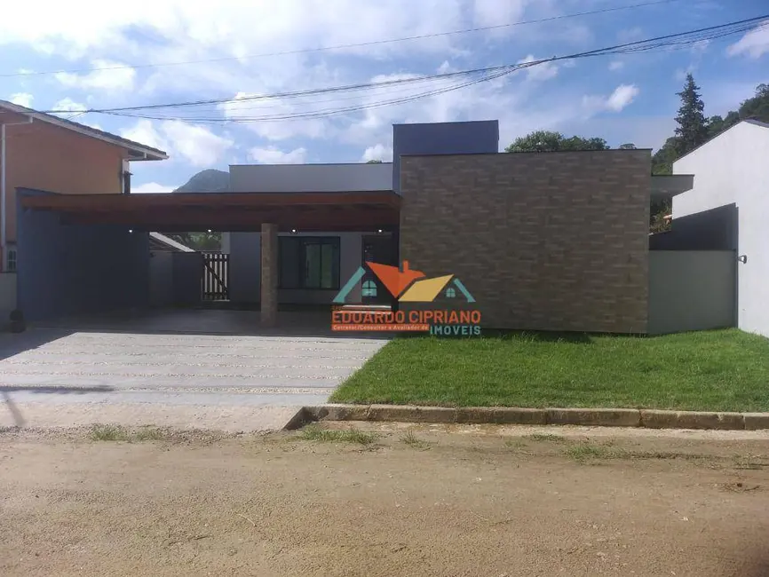 Foto 1 de Casa de Condomínio com 3 quartos à venda, 325m2 em Martim de Sá, Caraguatatuba - SP