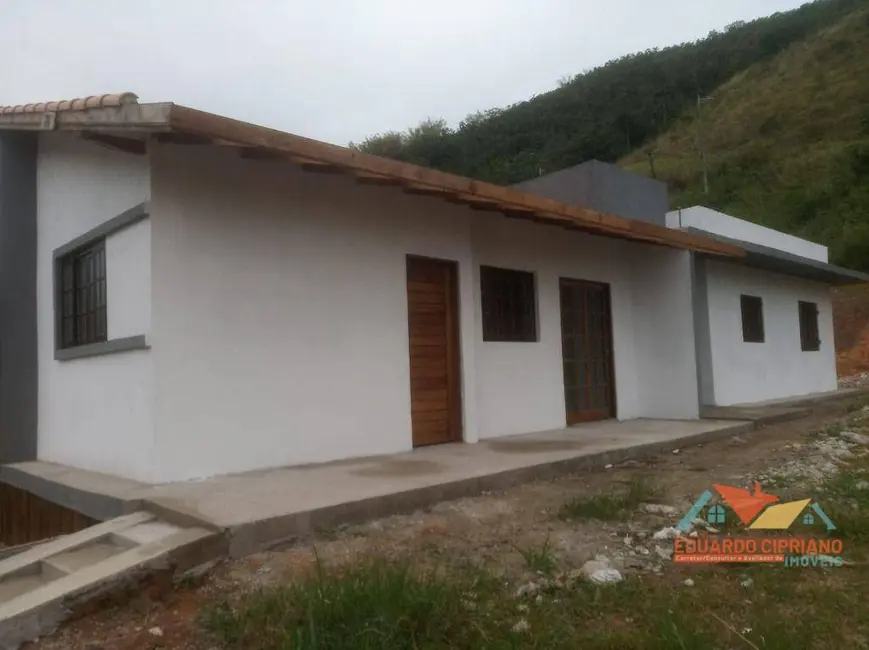 Foto 7 de Casa com 2 quartos à venda, 203m2 em Jardim Casa Branca, Caraguatatuba - SP