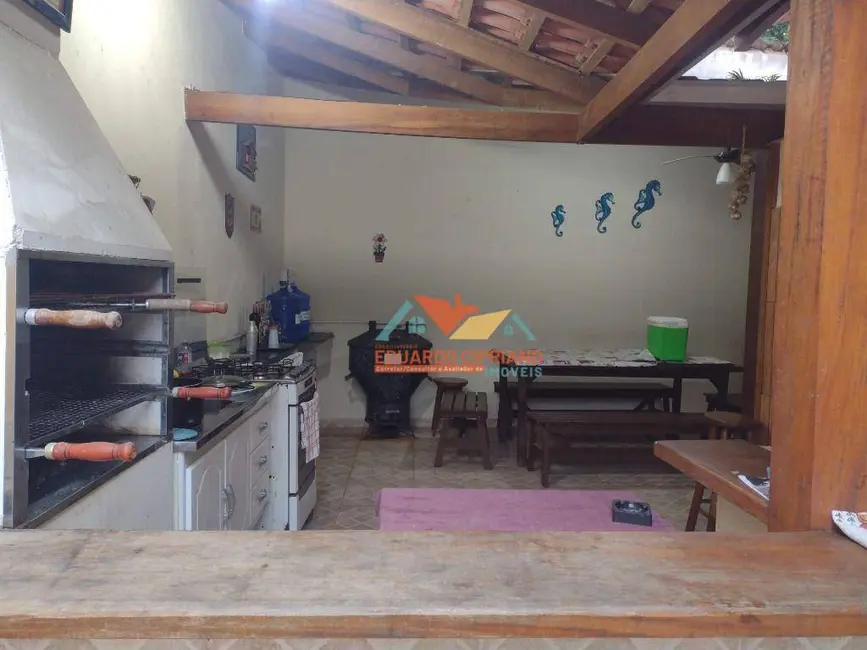 Casa com 3 quartos à venda, 360m2 em Massaguaçu, Caraguatatuba - SP - imagem 6 Foto 6 de Casa com 3 quartos à venda, 360m2 em Massaguaçu, Caraguatatuba - SP