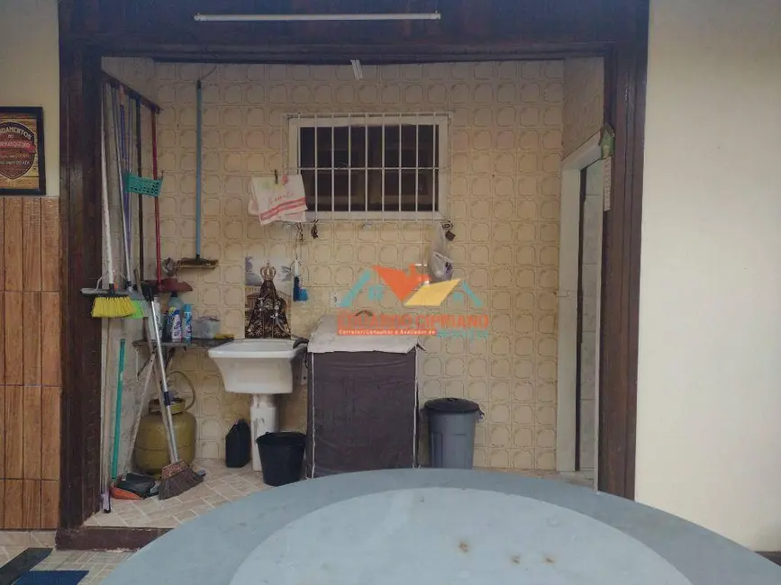 Casa com 3 quartos à venda, 360m2 em Massaguaçu, Caraguatatuba - SP - imagem 5 Foto 5 de Casa com 3 quartos à venda, 360m2 em Massaguaçu, Caraguatatuba - SP