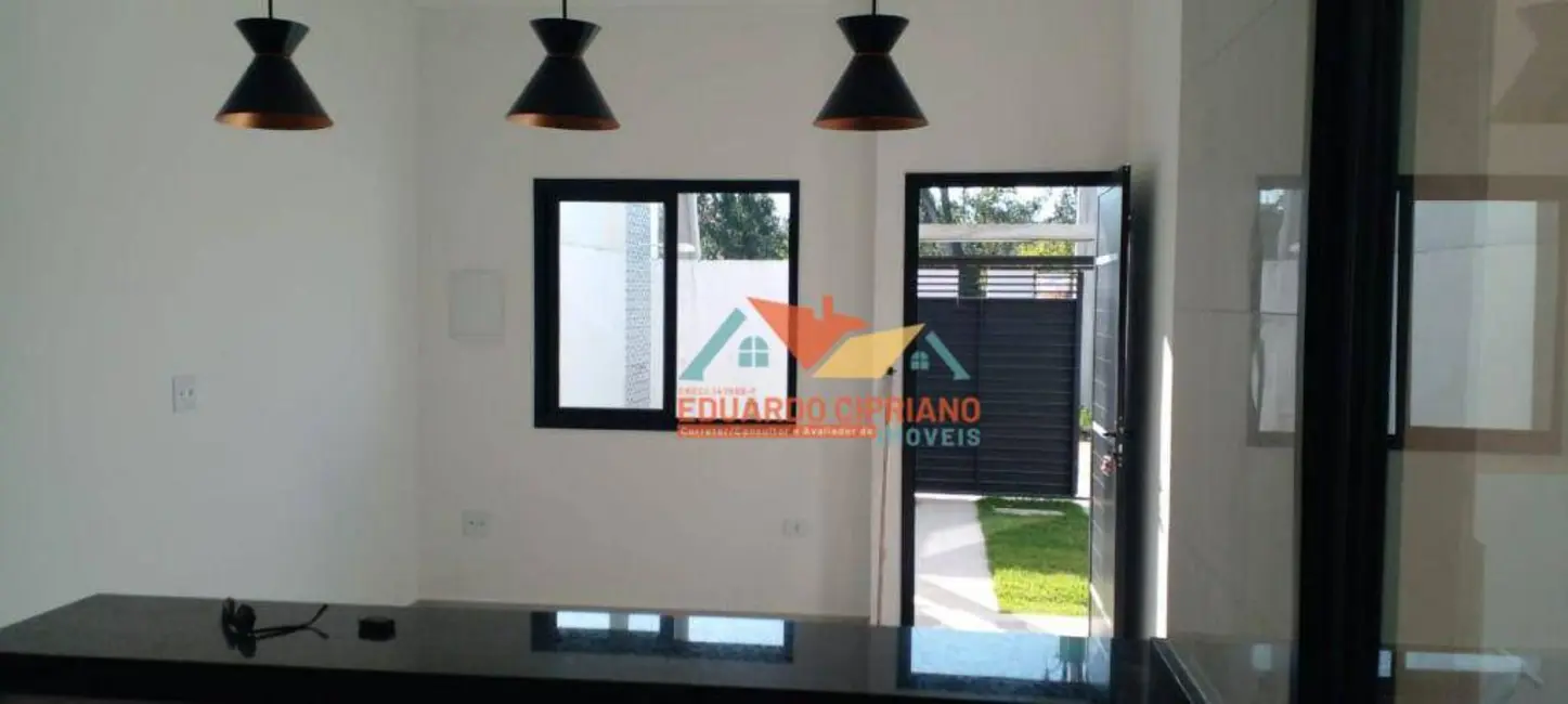 Foto 2 de Casa com 2 quartos à venda, 125m2 em Balneário dos Golfinhos, Caraguatatuba - SP