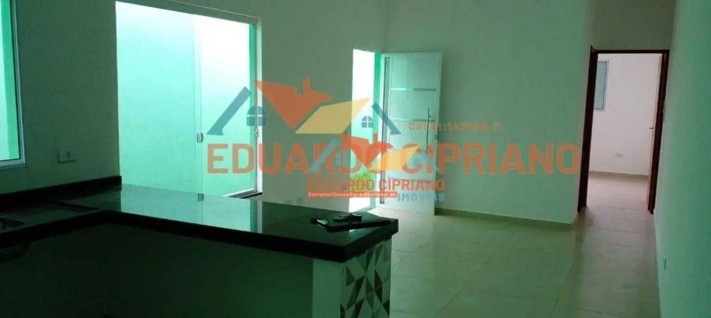 Foto 1 de Casa com 2 quartos à venda, 135m2 em Pontal de Santa Marina, Caraguatatuba - SP
