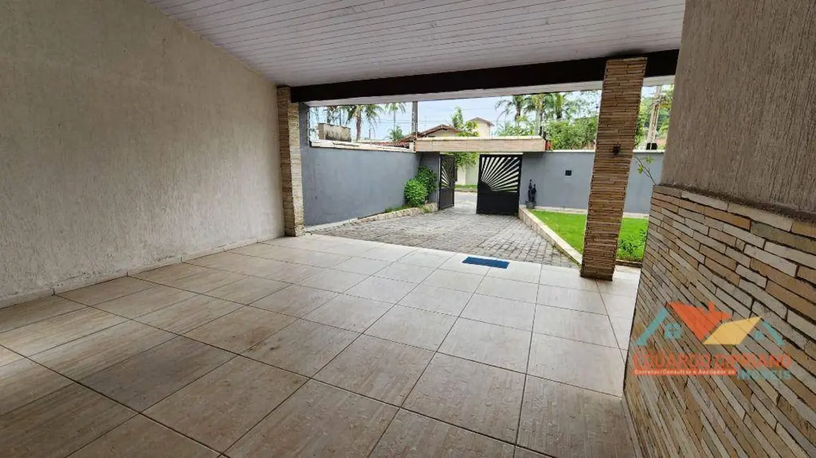 Casa com 3 quartos à venda, 270m2 em Massaguaçu, Caraguatatuba - SP - imagem 3 Foto 3 de Casa com 3 quartos à venda, 270m2 em Massaguaçu, Caraguatatuba - SP