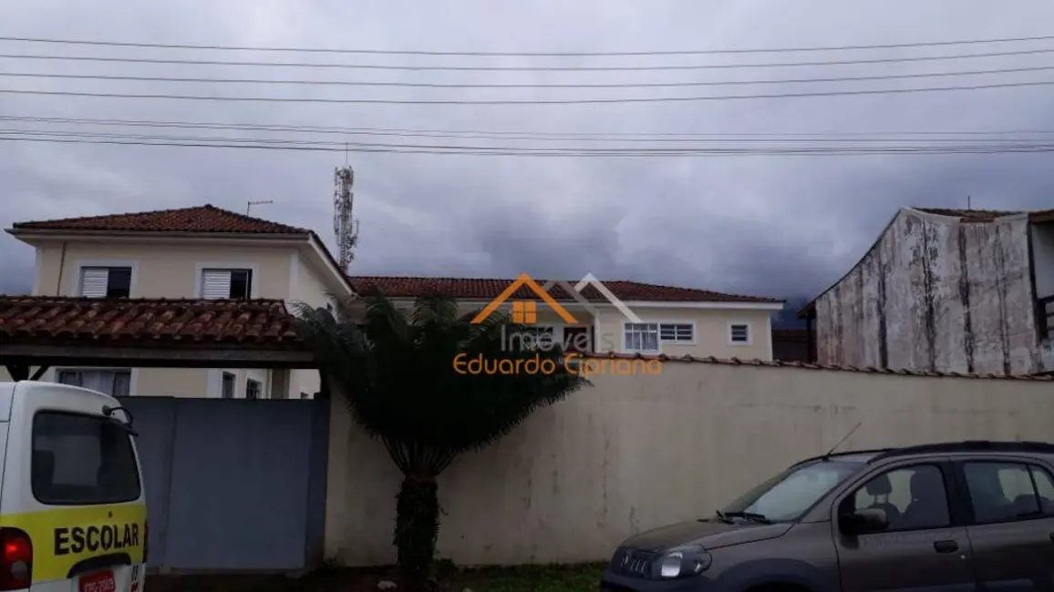 Foto 2 de Casa de Condomínio com 2 quartos para alugar, 70m2 em Massaguaçu, Caraguatatuba - SP