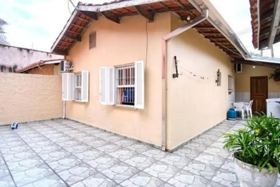 Foto 2 de Casa com 2 quartos à venda, 184m2 em Massaguaçu, Caraguatatuba - SP