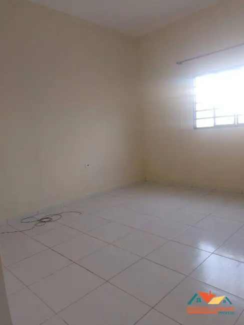 Foto 3 de Casa com 2 quartos à venda, 168m2 em Caraguatatuba - SP