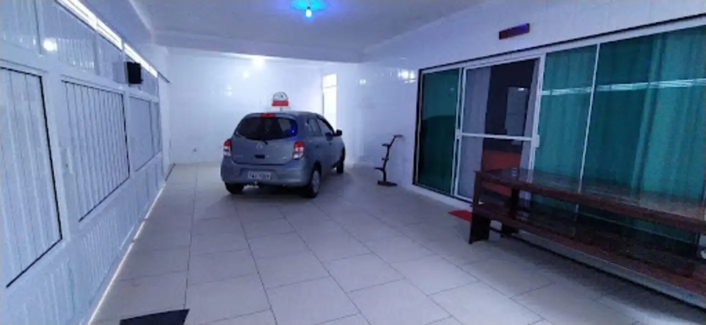 Foto 2 de Casa com 4 quartos à venda, 300m2 em Ubatuba - SP