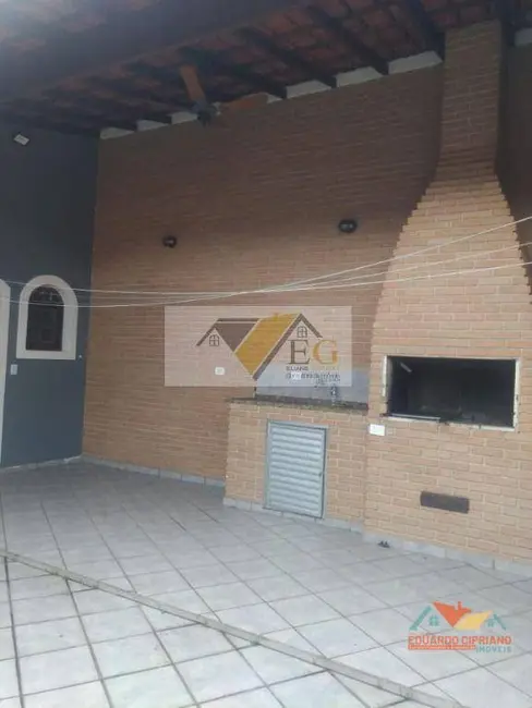 Foto 2 de Casa com 3 quartos à venda, 313m2 em Centro, Caraguatatuba - SP