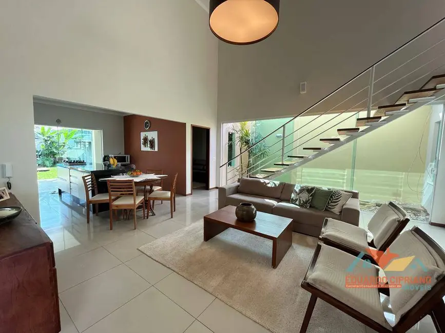 Foto 1 de Sobrado com 4 quartos à venda, 403m2 em Pontal de Santa Marina, Caraguatatuba - SP