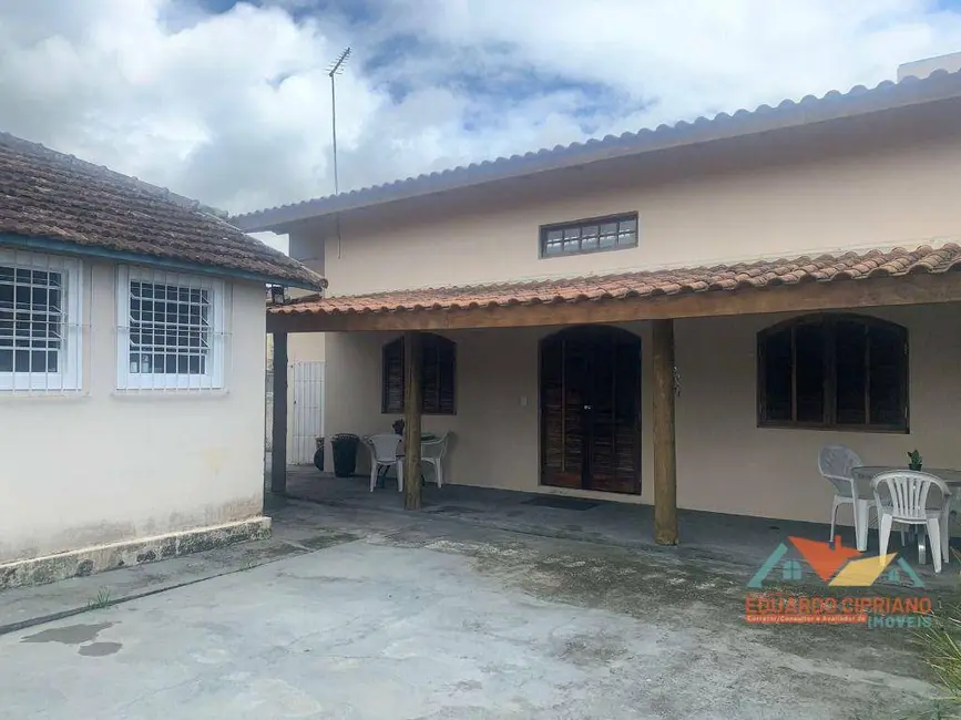 Foto 6 de Casa com 5 quartos à venda, 560m2 em Balneário Copacabana, Caraguatatuba - SP