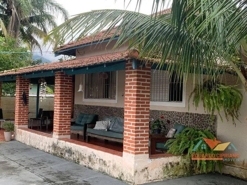 Foto 2 de Casa com 5 quartos à venda, 560m2 em Balneário Copacabana, Caraguatatuba - SP