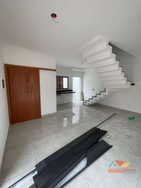 Sobrado com 2 quartos à venda, 73m2 em Massaguaçu, Caraguatatuba - SP - imagem 8 Foto 8 de Sobrado com 2 quartos à venda, 73m2 em Massaguaçu, Caraguatatuba - SP