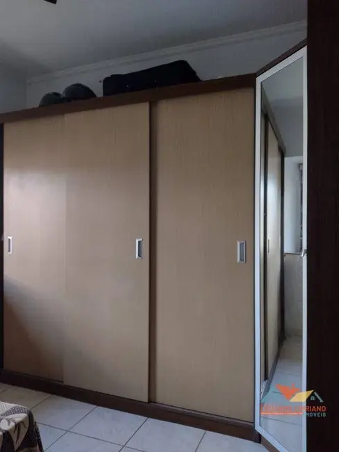 Foto 9 de Casa com 2 quartos à venda, 360m2 em Jardim Britânia, Caraguatatuba - SP