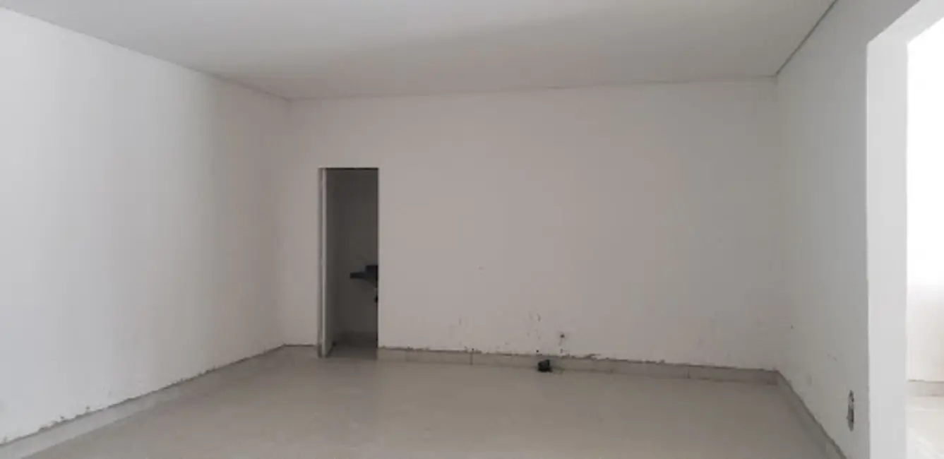 Foto 7 de Loja para alugar, 103m2 em Caraguatatuba - SP