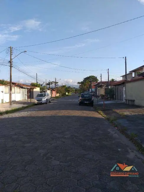 Foto 2 de Casa com 3 quartos à venda, 150m2 em Parque Balneário Poiares, Caraguatatuba - SP